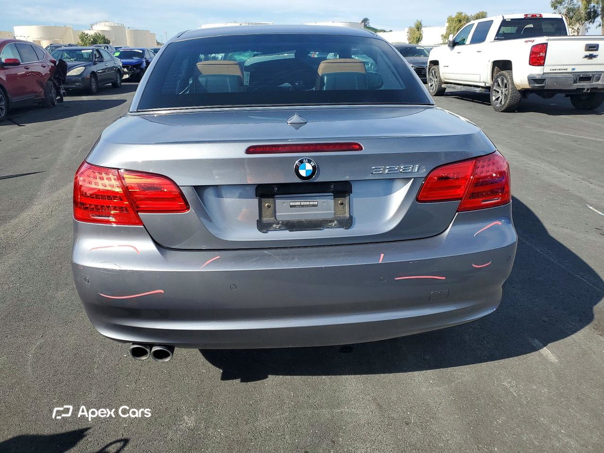 BMW Series 3 2011