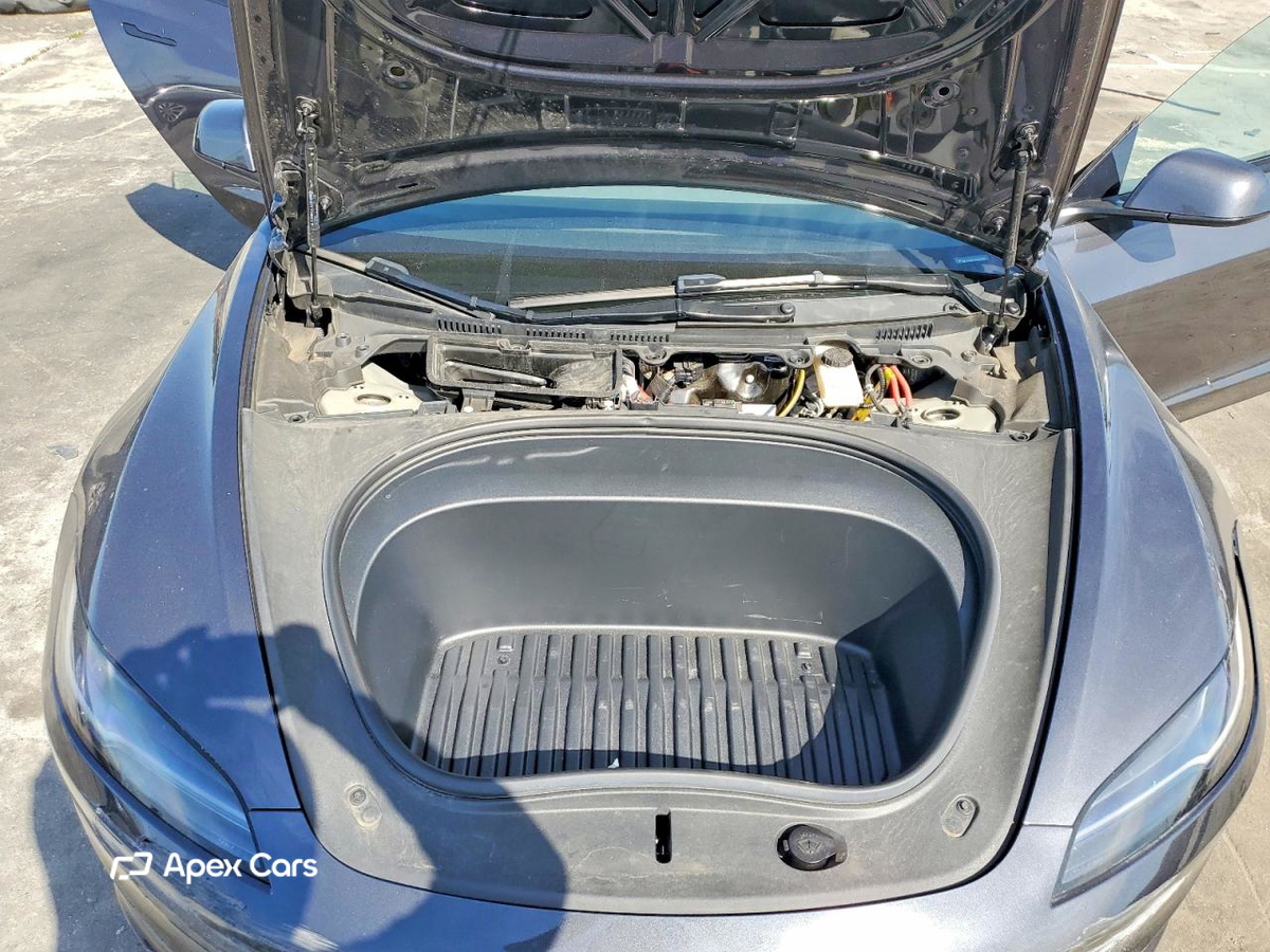 Tesla Model 3 2025