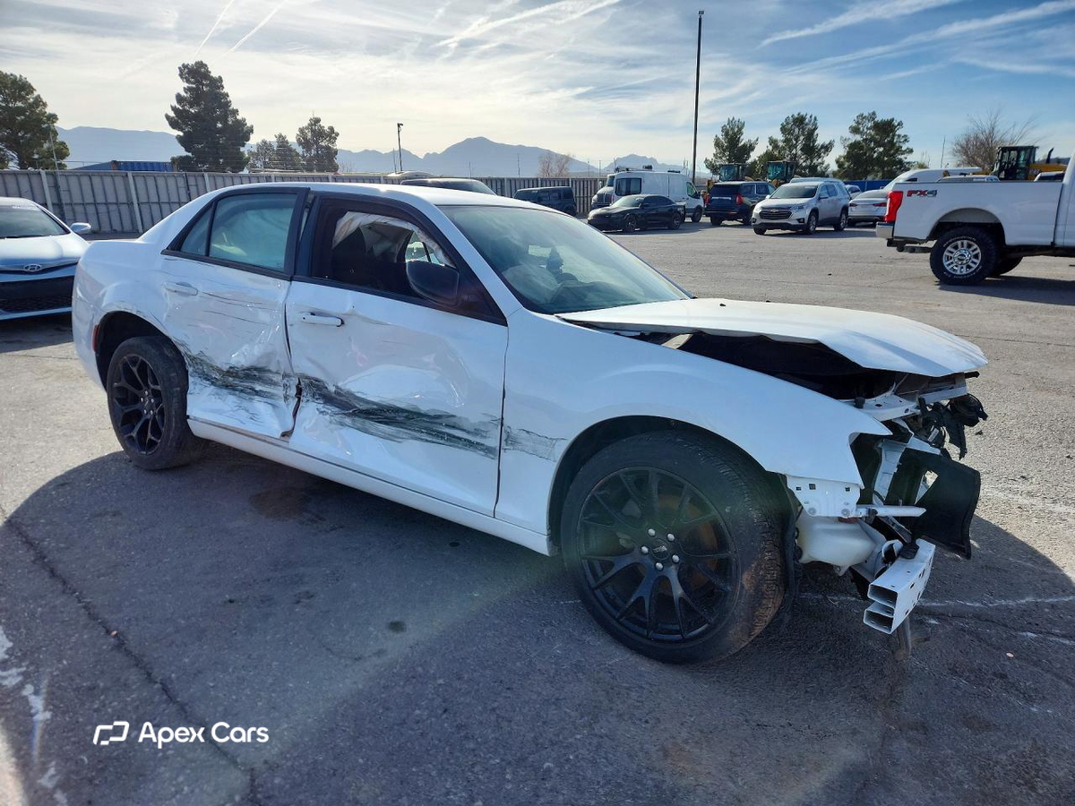 Chrysler 300 2019