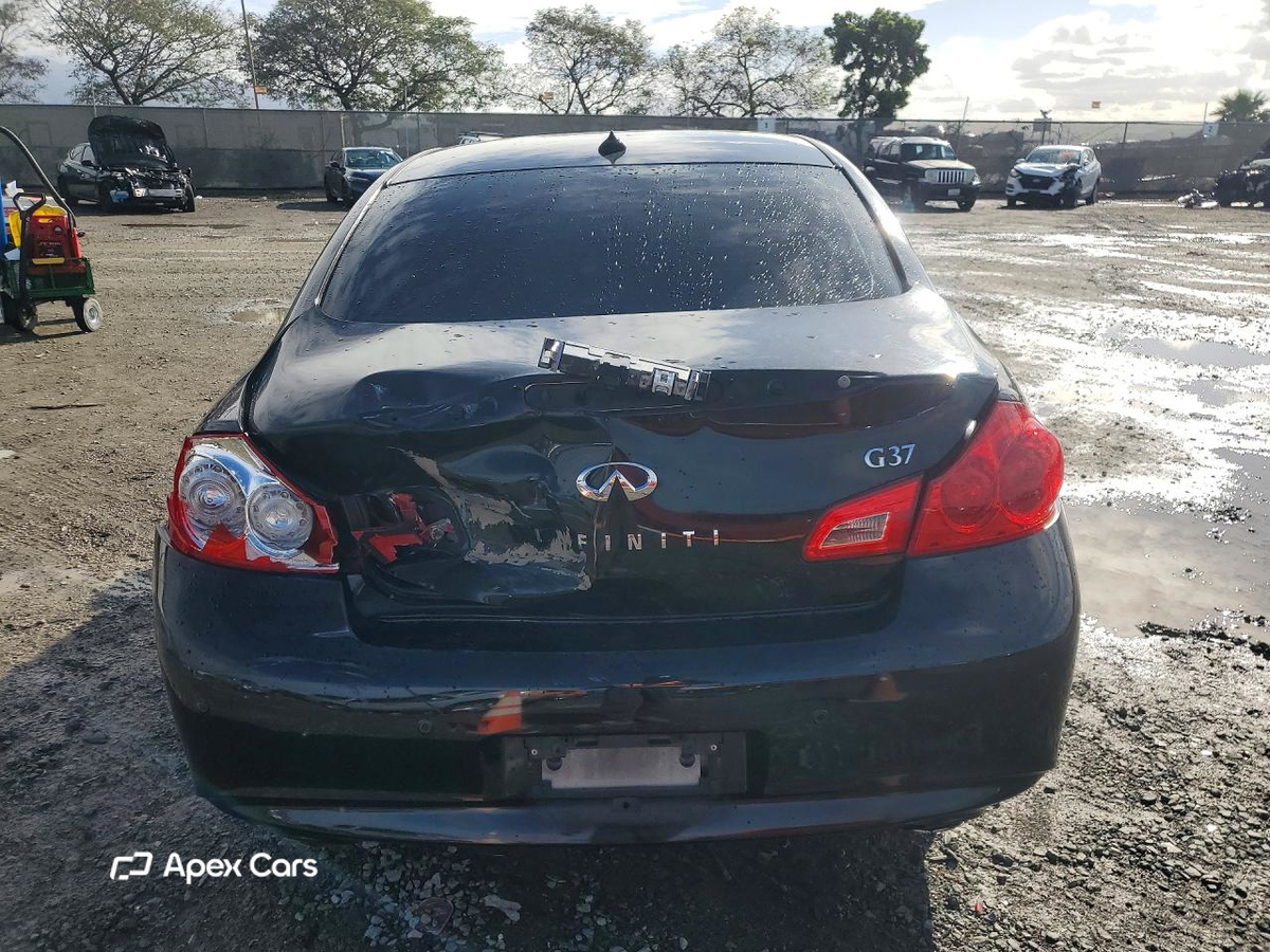 Infiniti G 2010