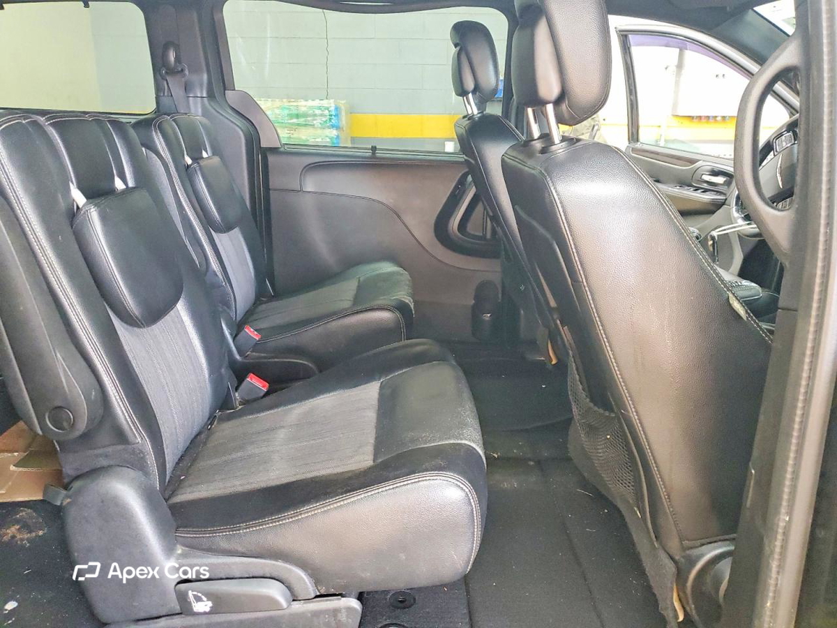 Chrysler Voyager 2015