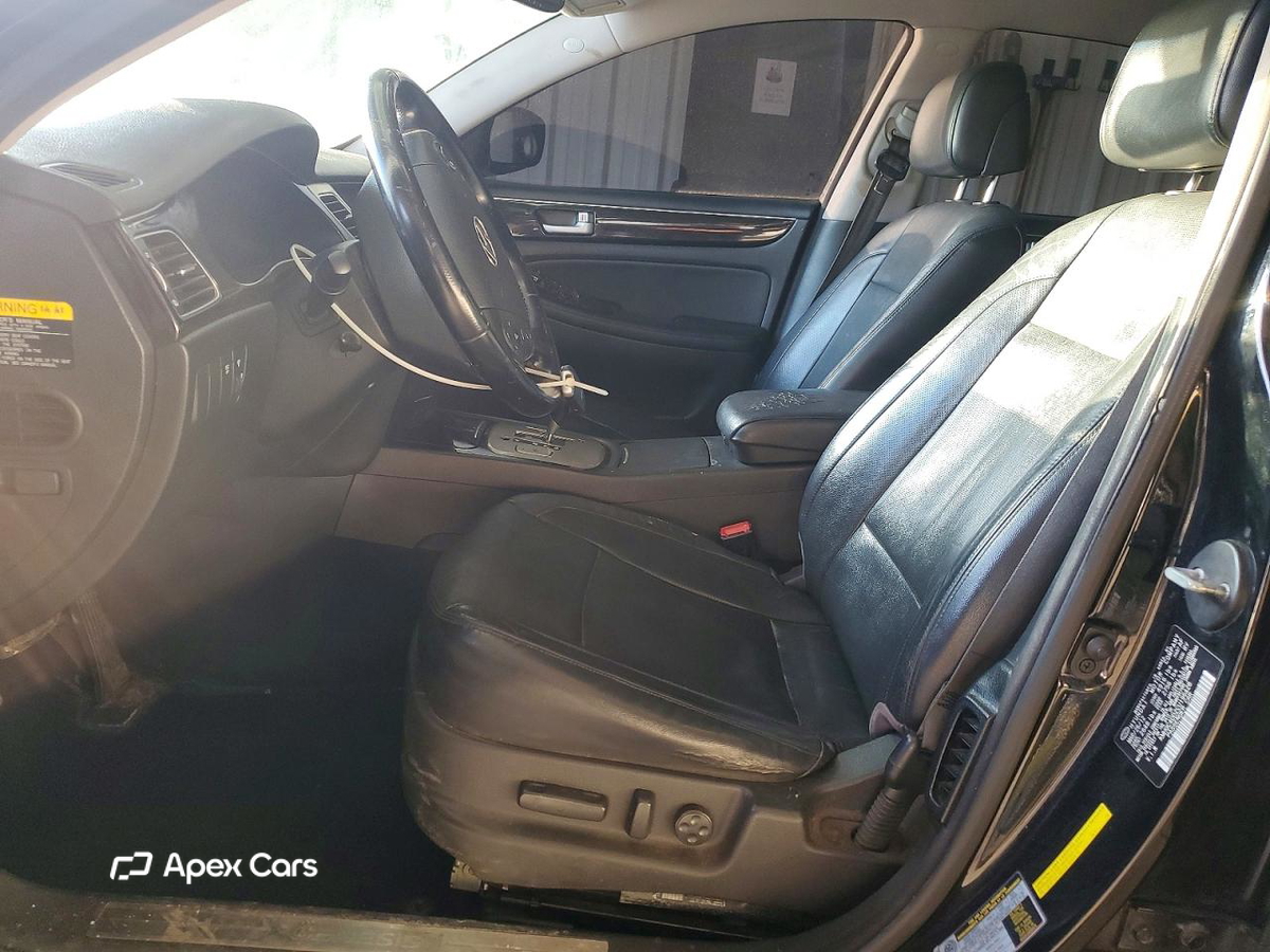 Hyundai Genesis 2012