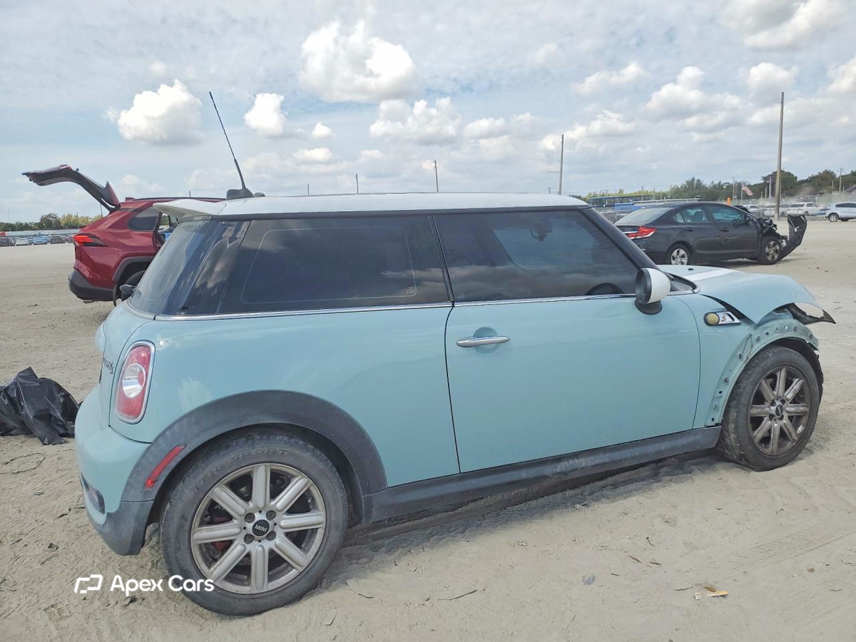 MINI Cooper 2012