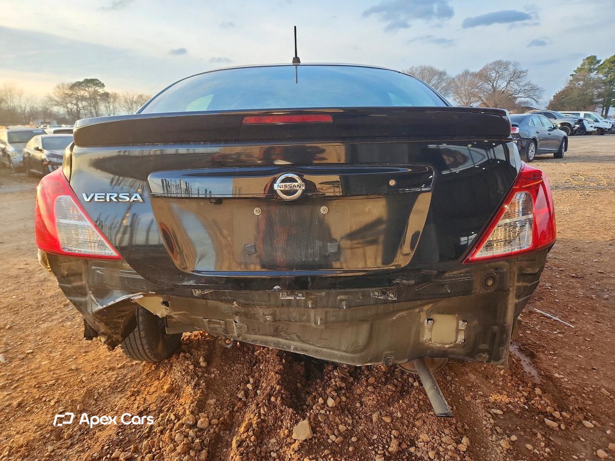 Nissan Versa 2019