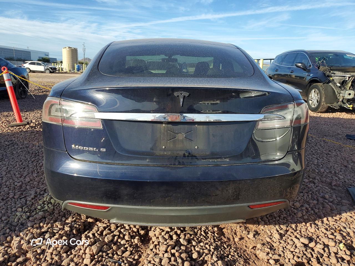 Tesla Model S 2013