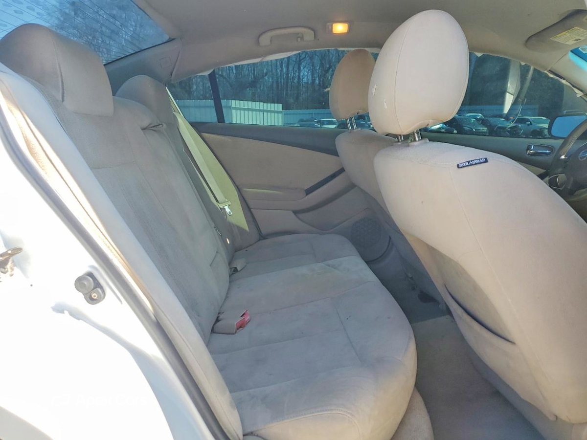 Nissan Altima 2010