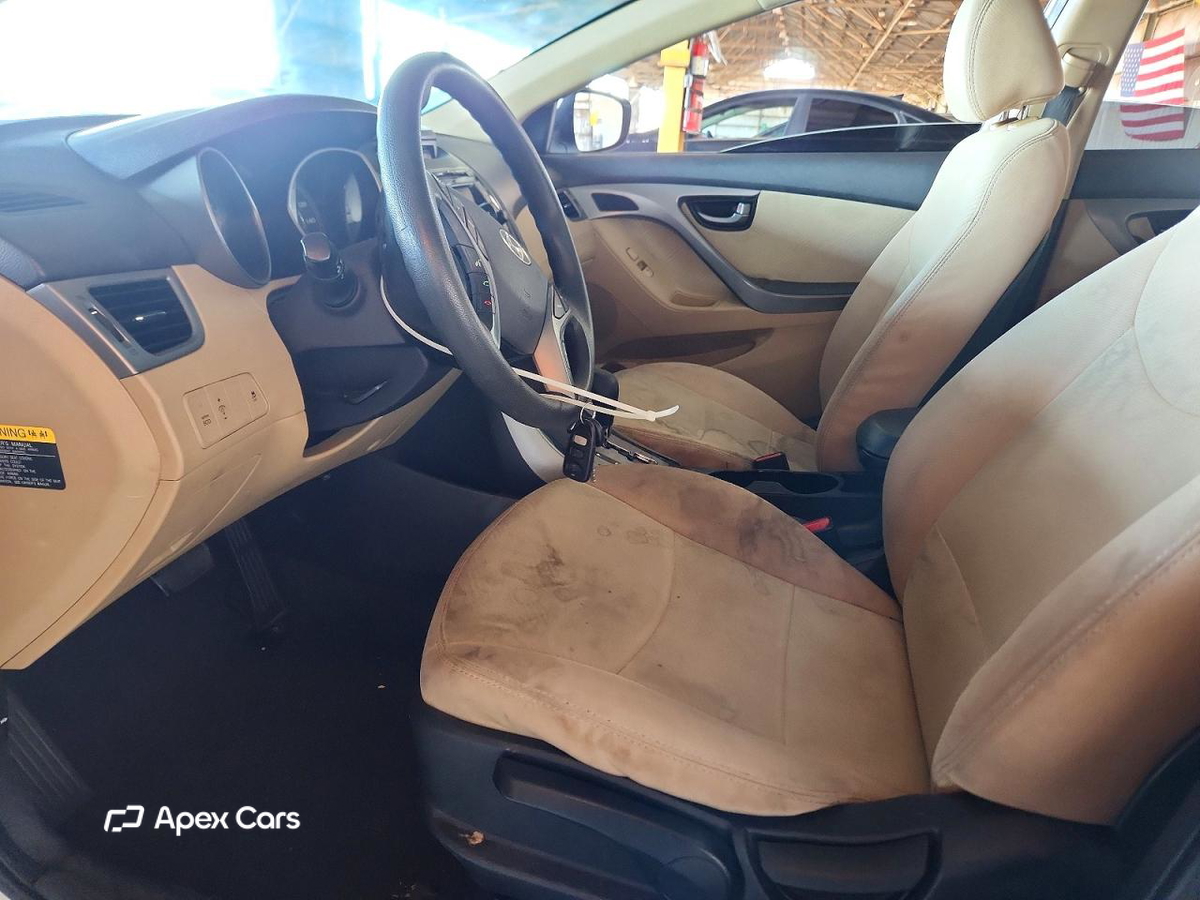 Hyundai Elantra 2013