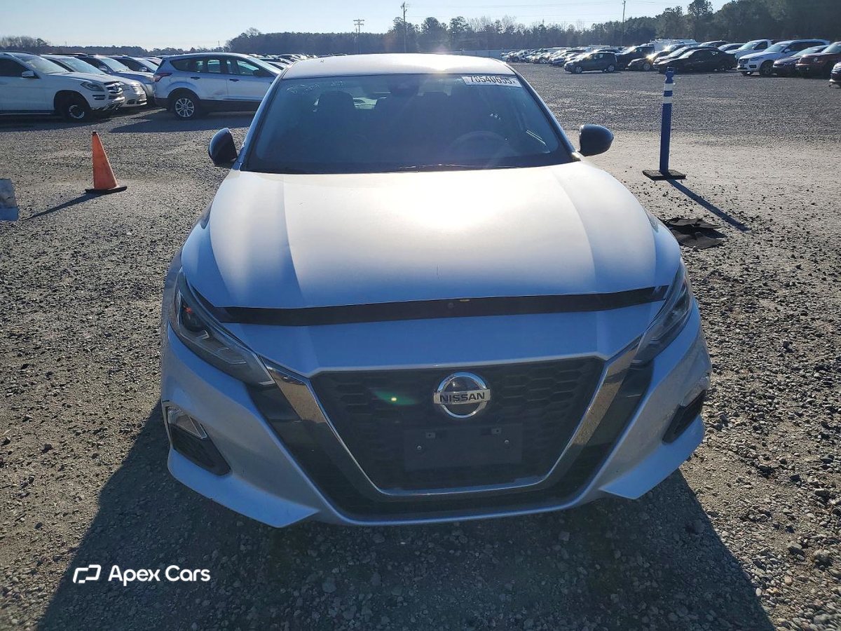 Nissan Altima 2020