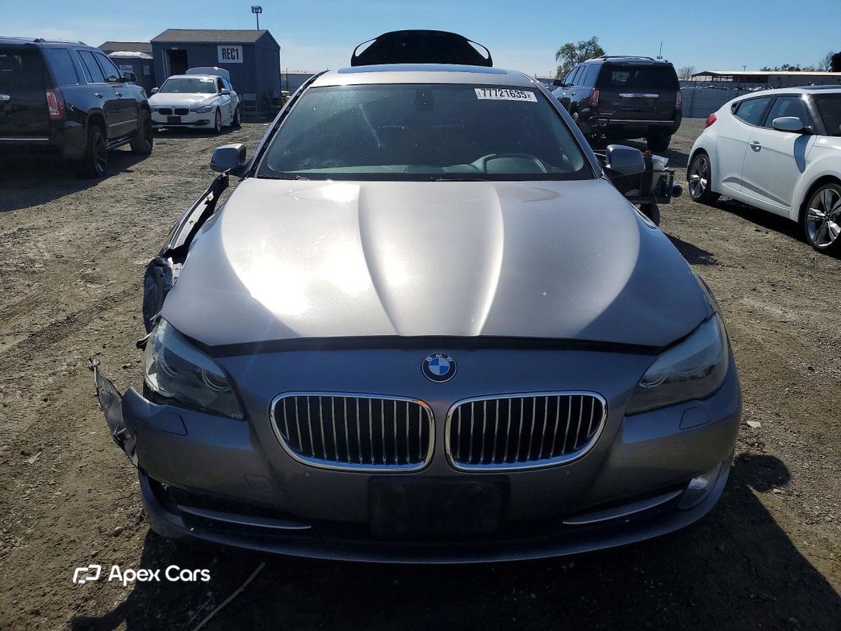 BMW Series 5 2012