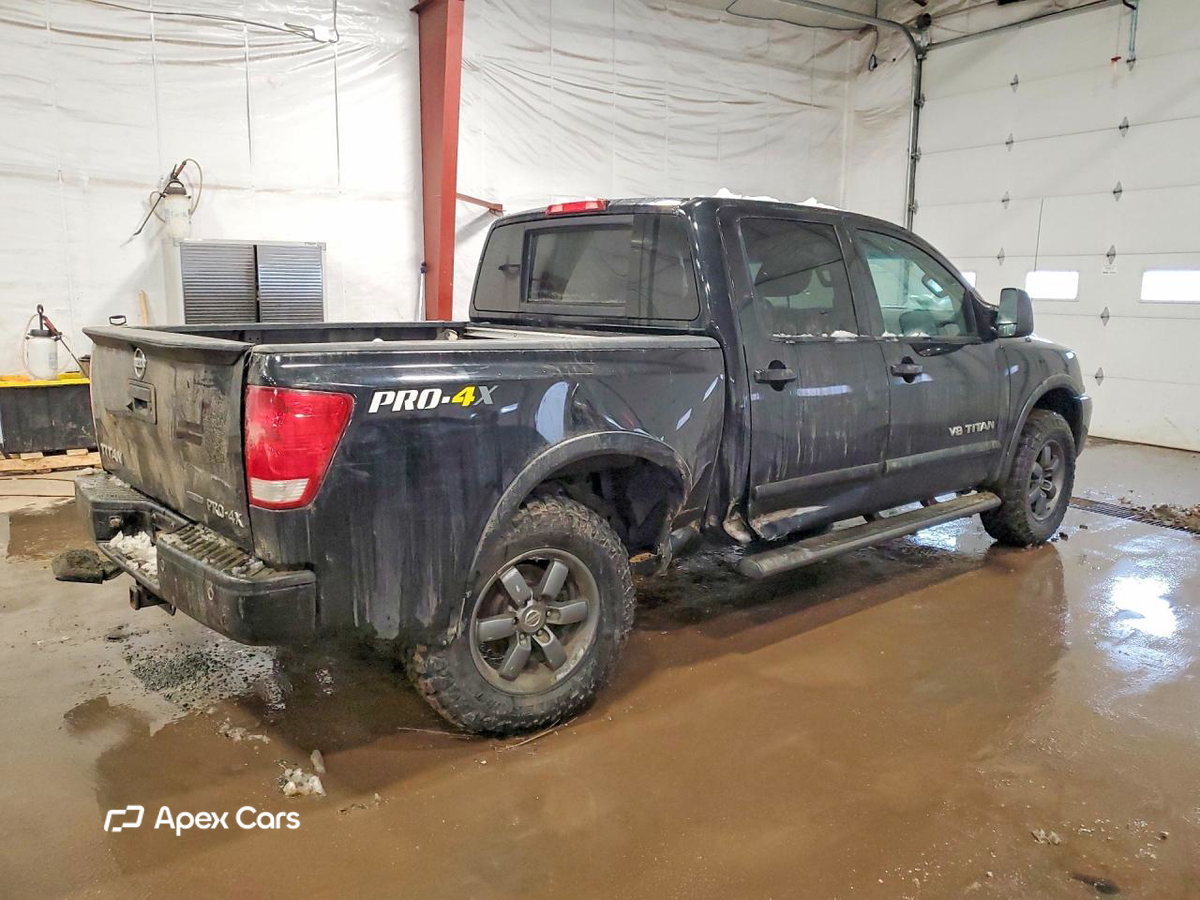 Nissan Titan 2015