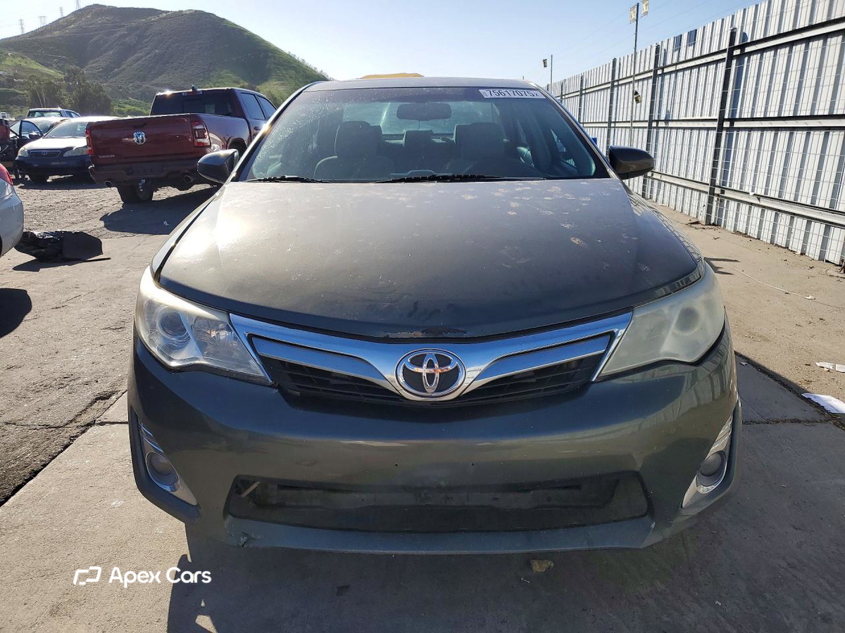 Toyota Camry 2012