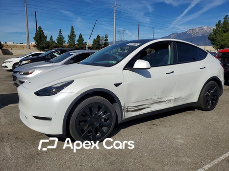 Tesla Model Y 2022 - Image 1 of 12