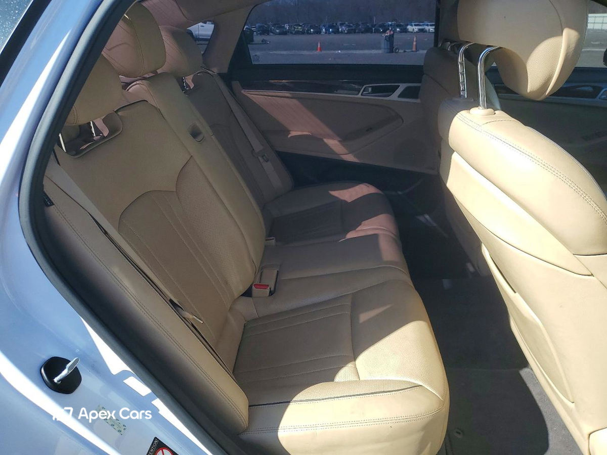 Hyundai Genesis 2015