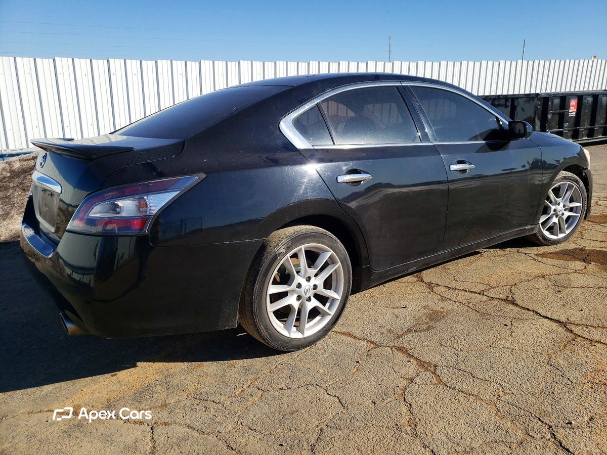 Nissan Maxima 2014