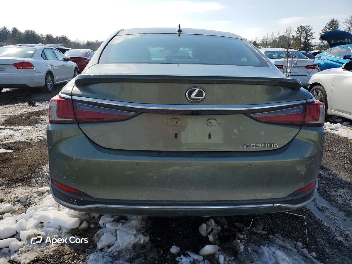 Lexus ES 2025