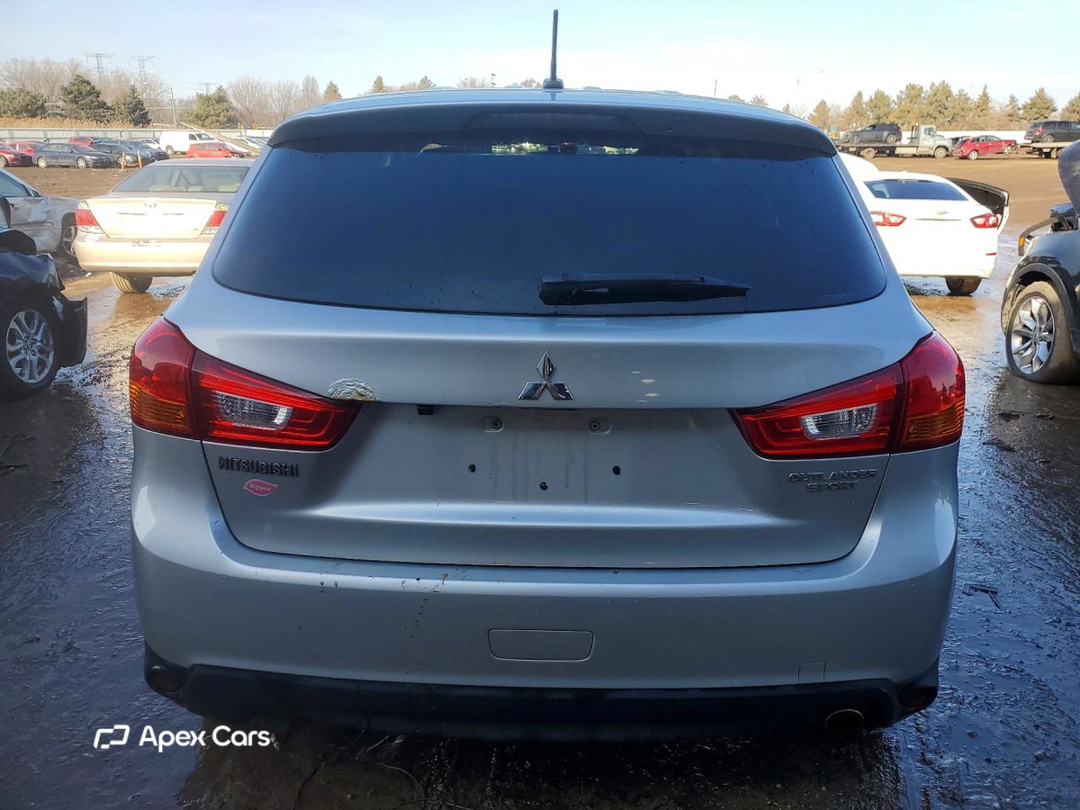 Mitsubishi Outlander 2015
