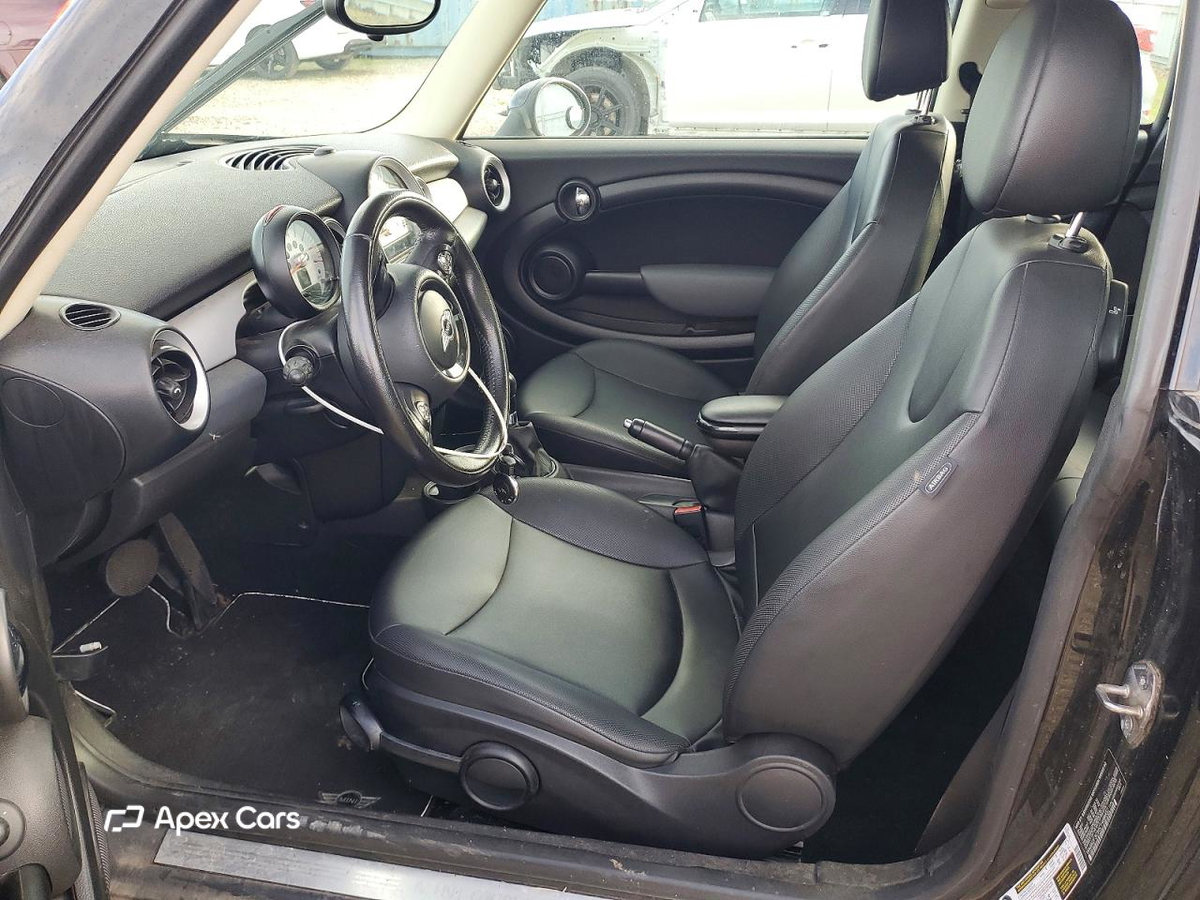 MINI Cooper 2012
