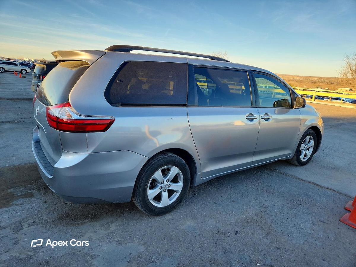 Toyota Sienna 2015