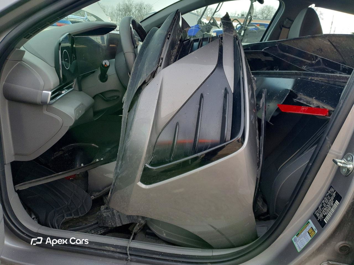 Hyundai Elantra 2024