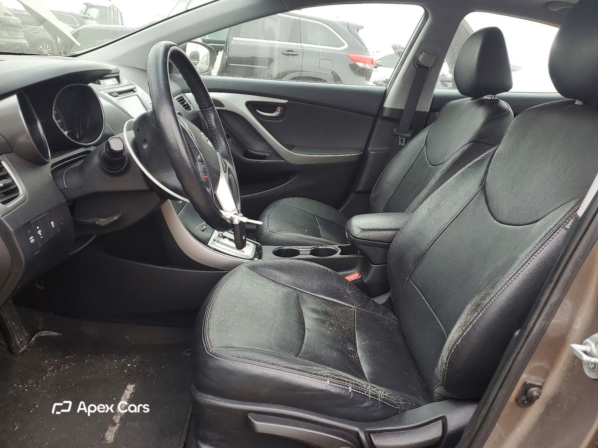 Hyundai Elantra 2012