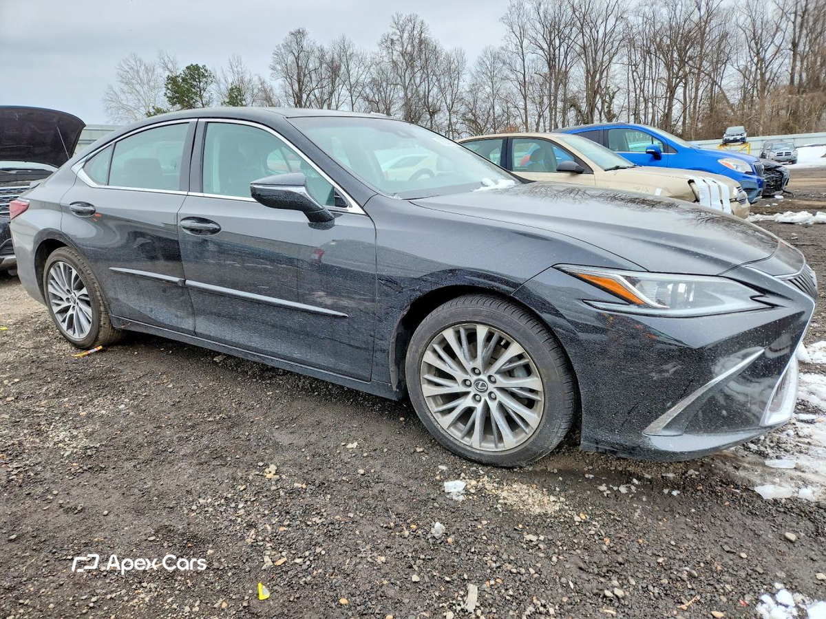 Lexus ES 2020