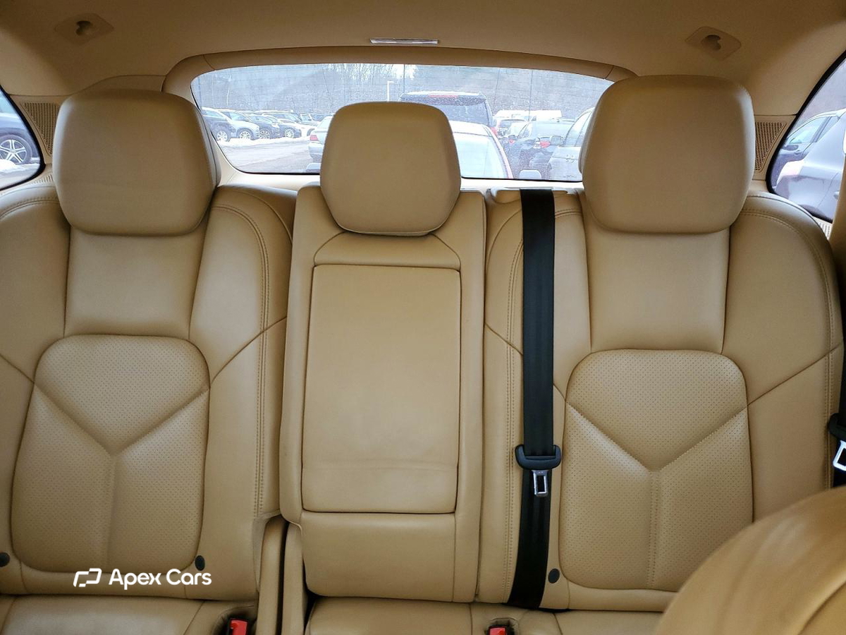 Porsche Cayenne 2016