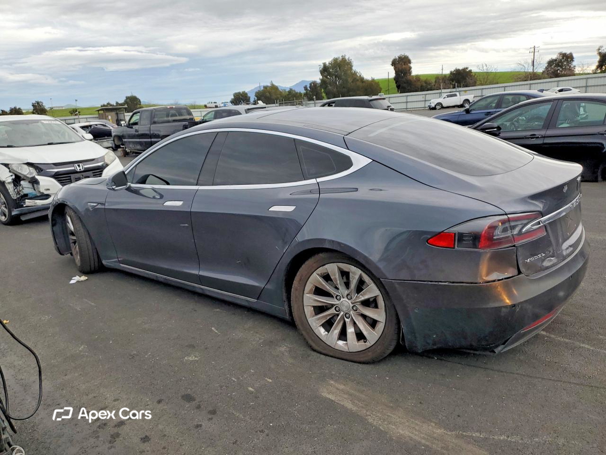 Tesla Model S 2016