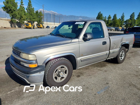 Chevrolet Silverado 2002 - Image 1 of 13
