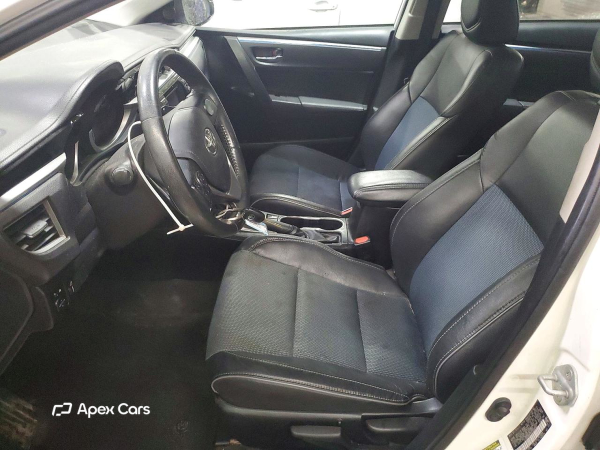 Toyota Corolla 2015