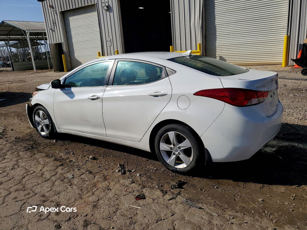Hyundai Elantra 2013