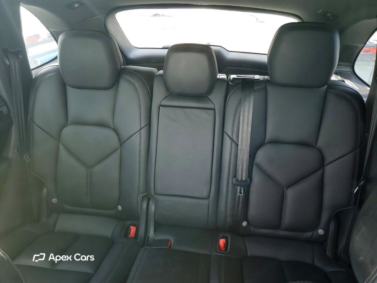 Porsche Cayenne 2016