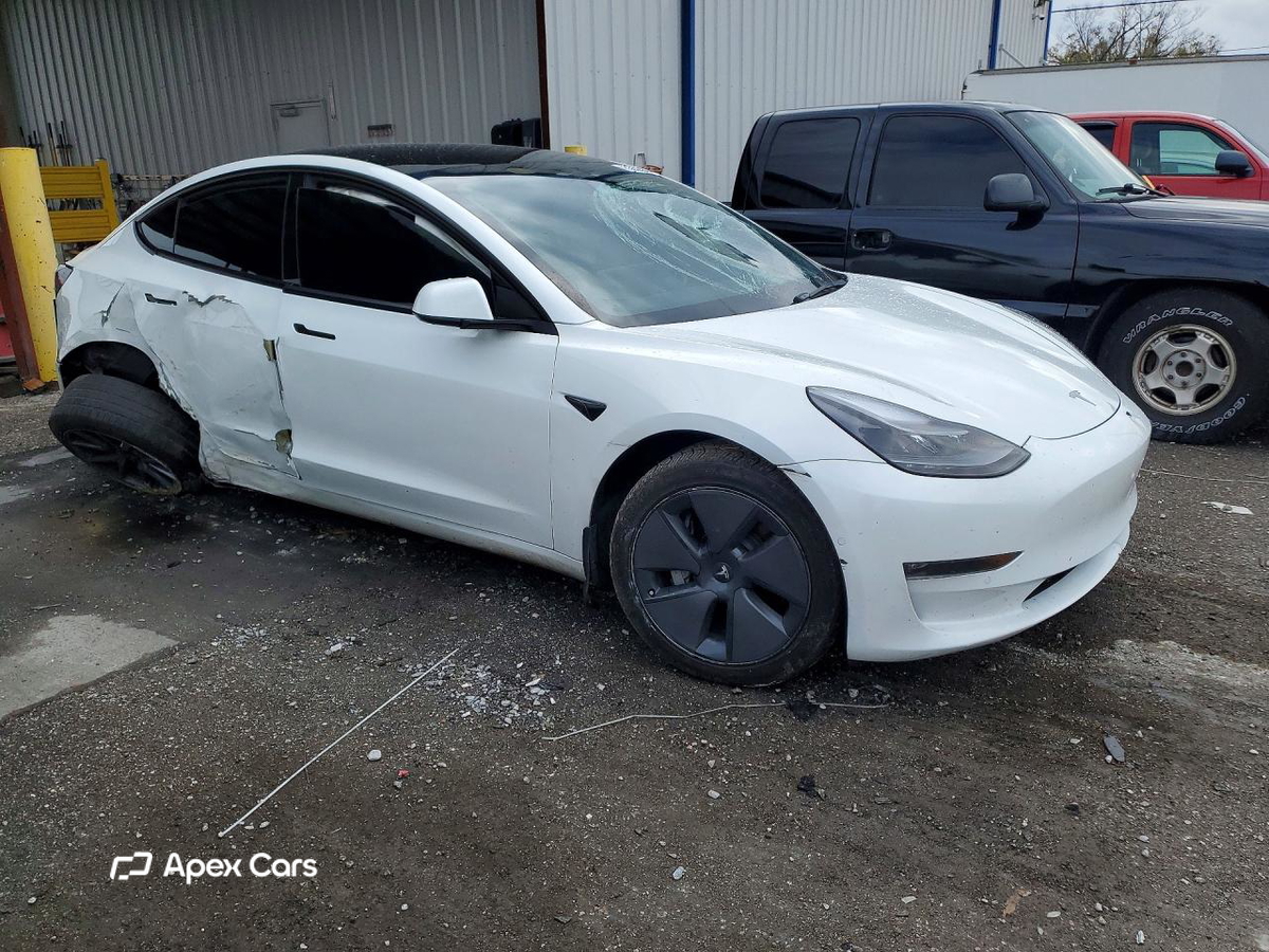 Tesla Model 3 2022
