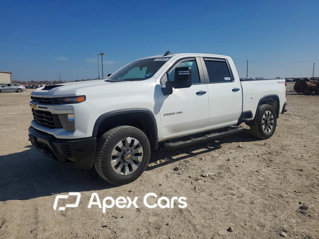 Chevrolet Silverado 2025 - Image 1 of 13