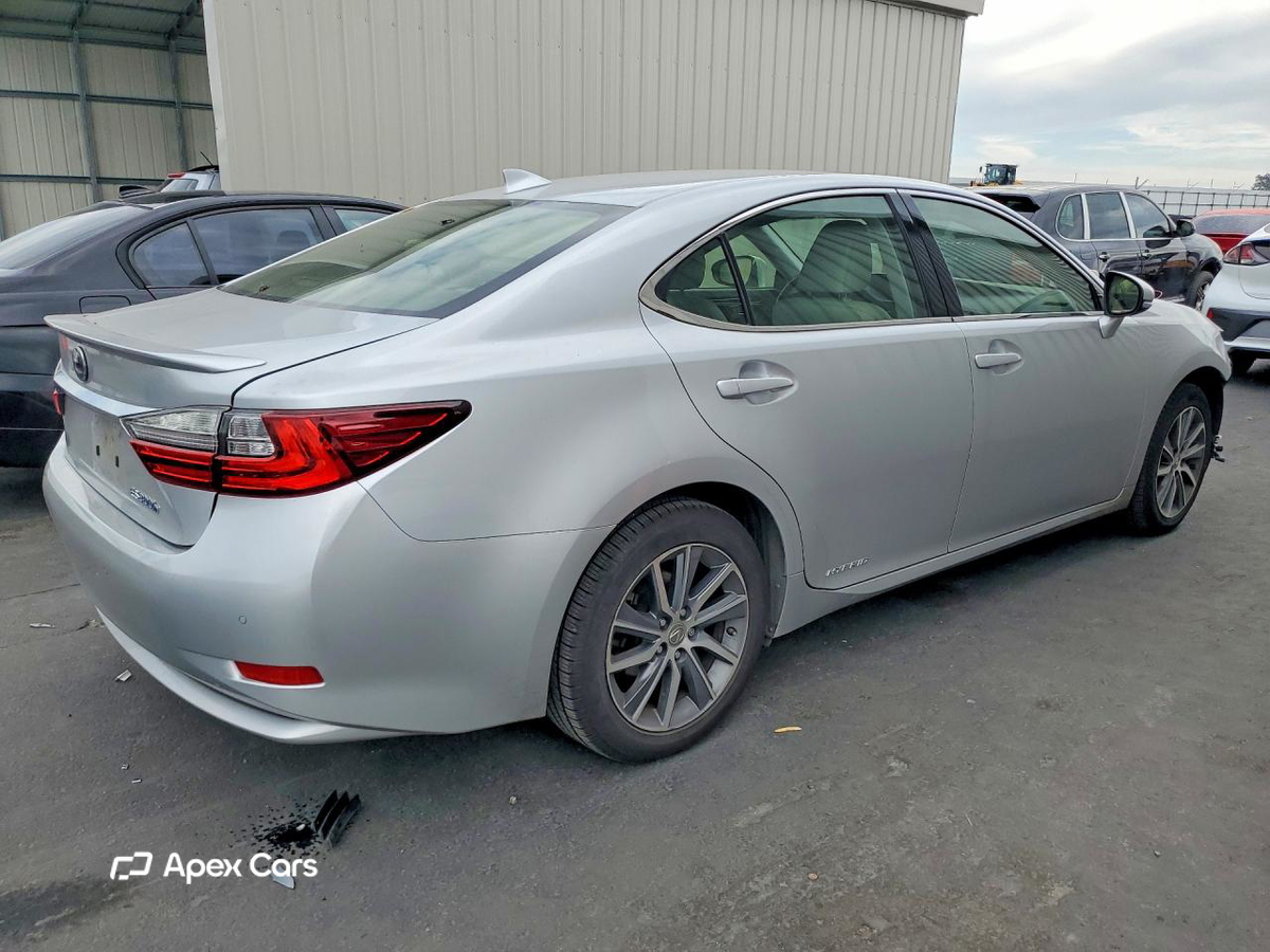 Lexus ES 2016