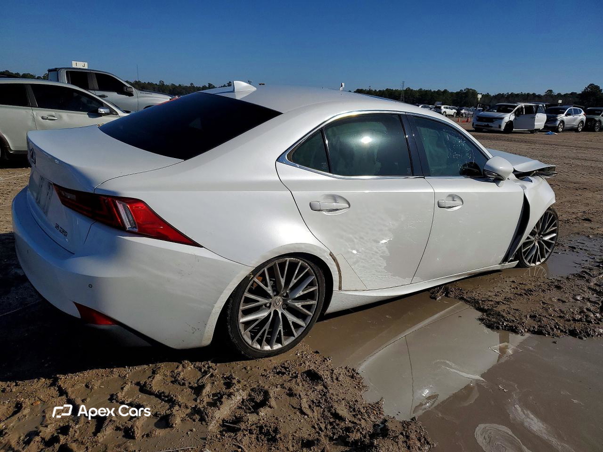 Lexus IS 2014