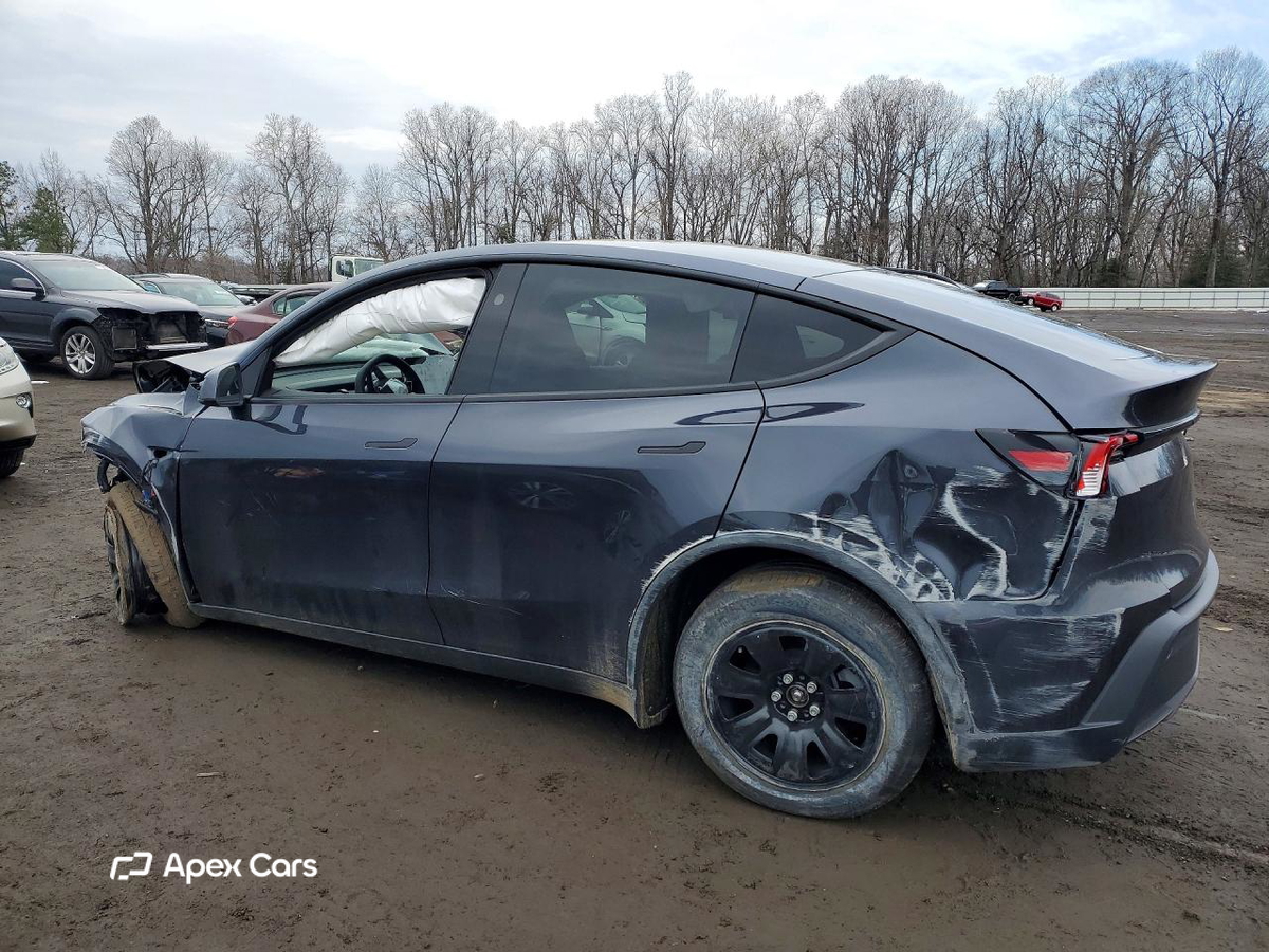Tesla Model Y 2026