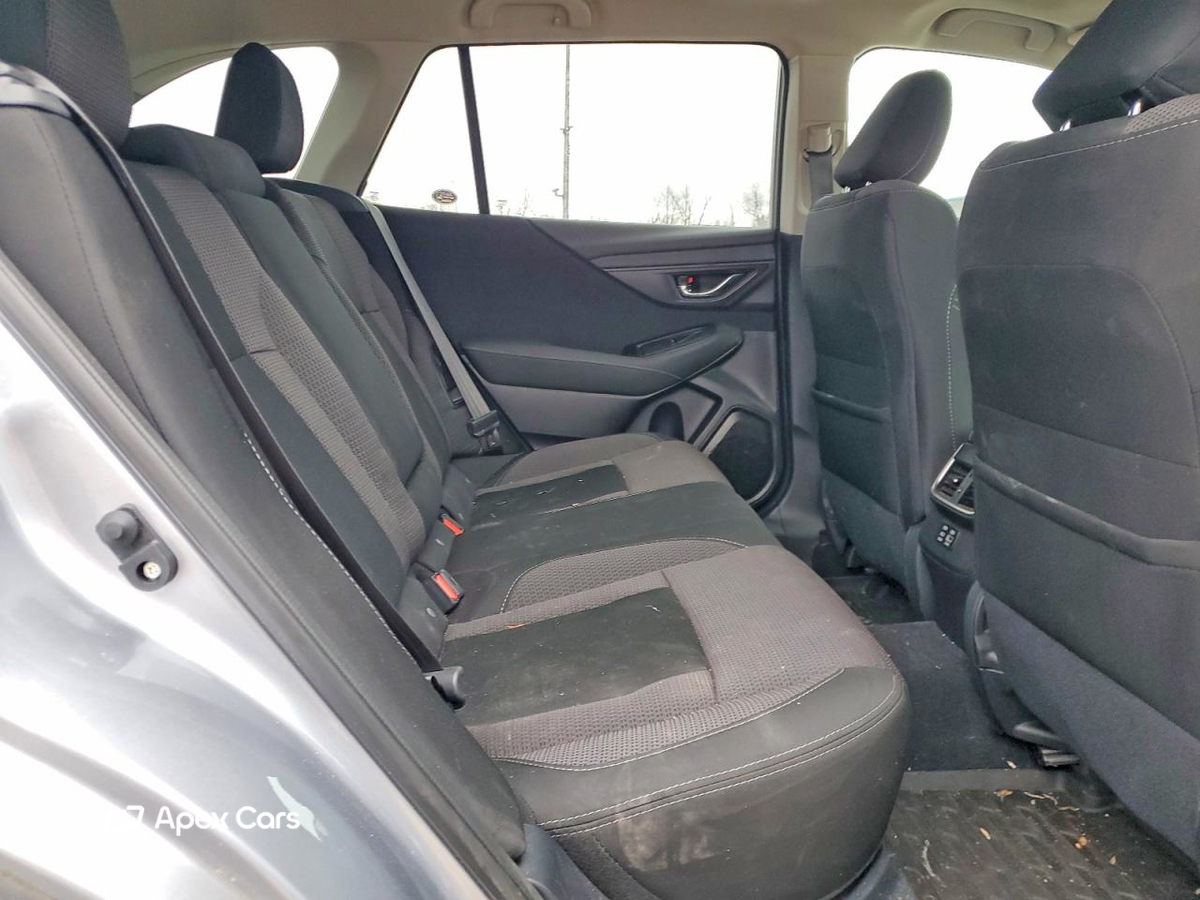 Subaru Outback 2025