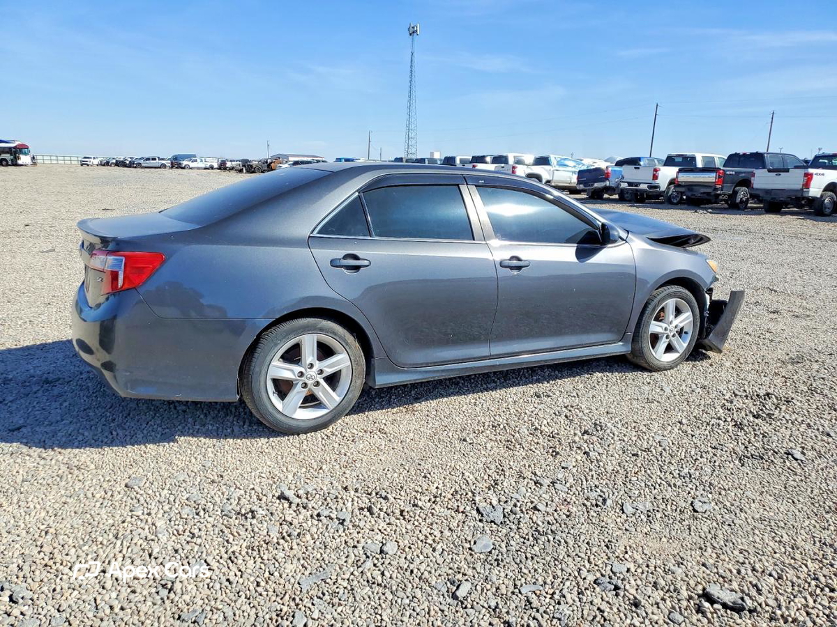 Toyota Camry 2012
