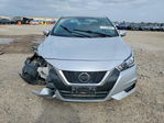 Nissan Versa 2021