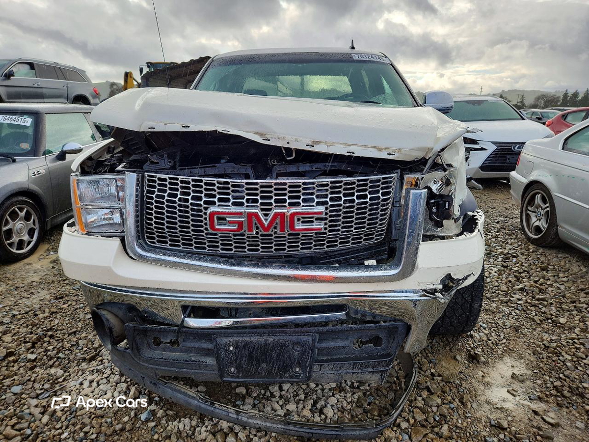 GMC Sierra 2013