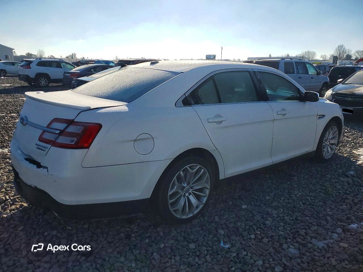 Ford Taurus 2015