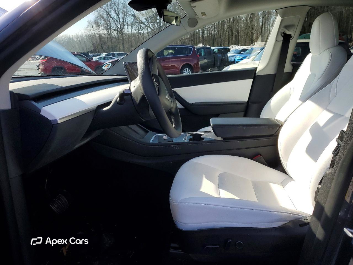 Tesla Model Y 2022