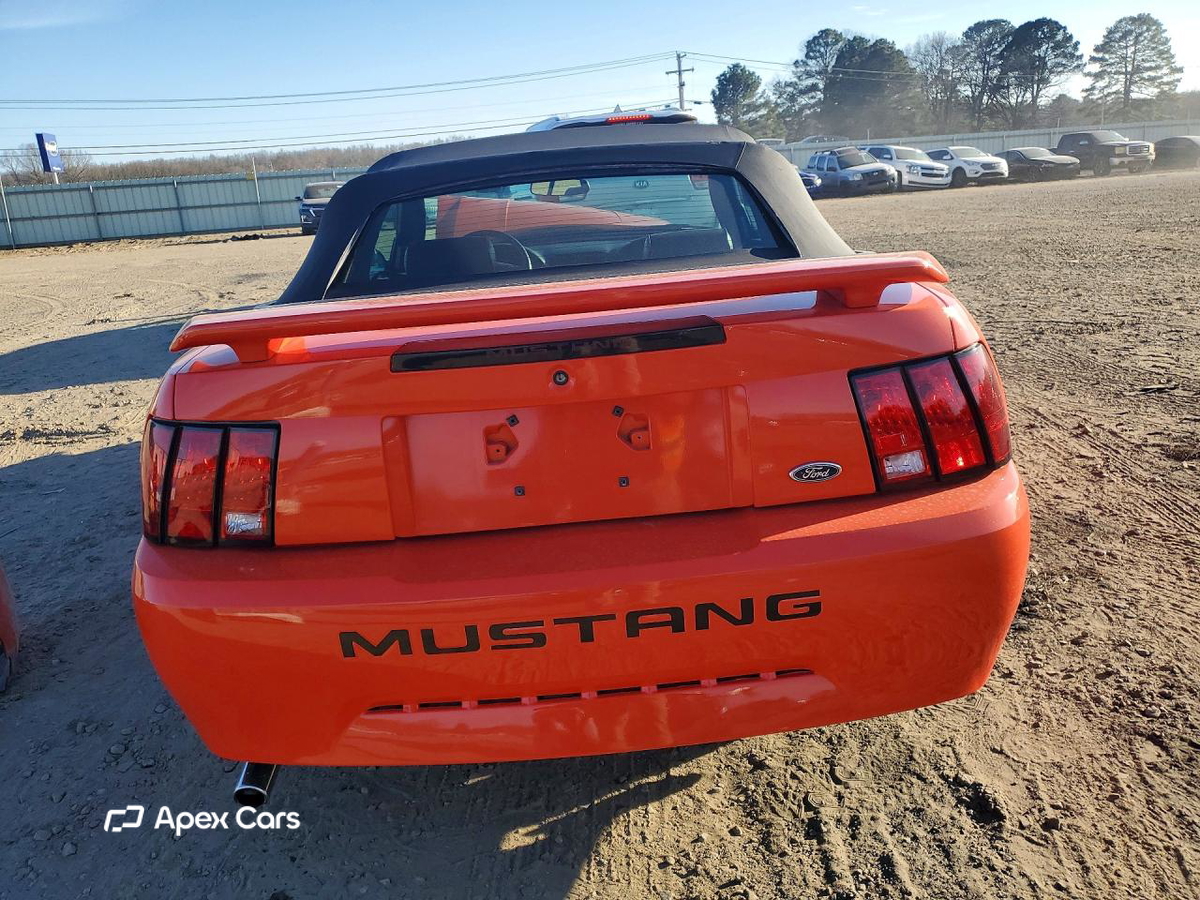 Ford Mustang 2004