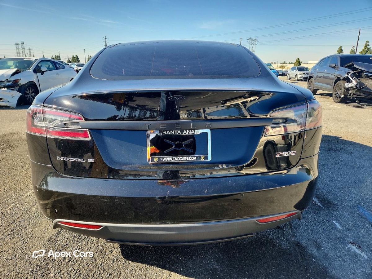 Tesla Model S 2016