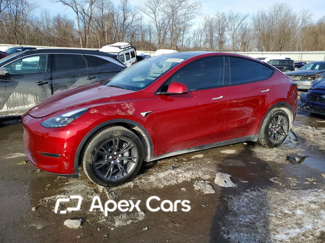 Tesla Model Y 2025 - Image 1 of 13