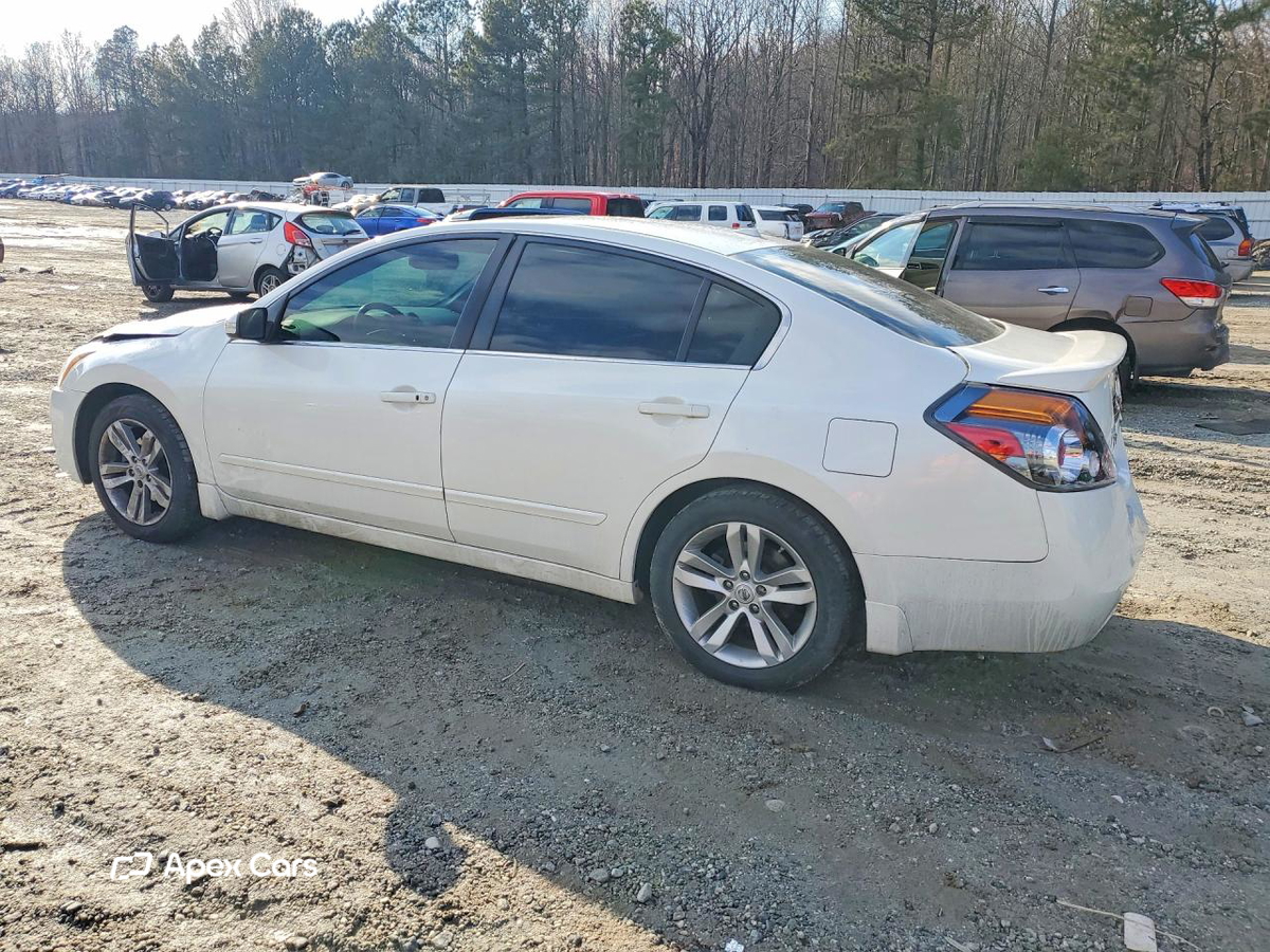 Nissan Altima 2011
