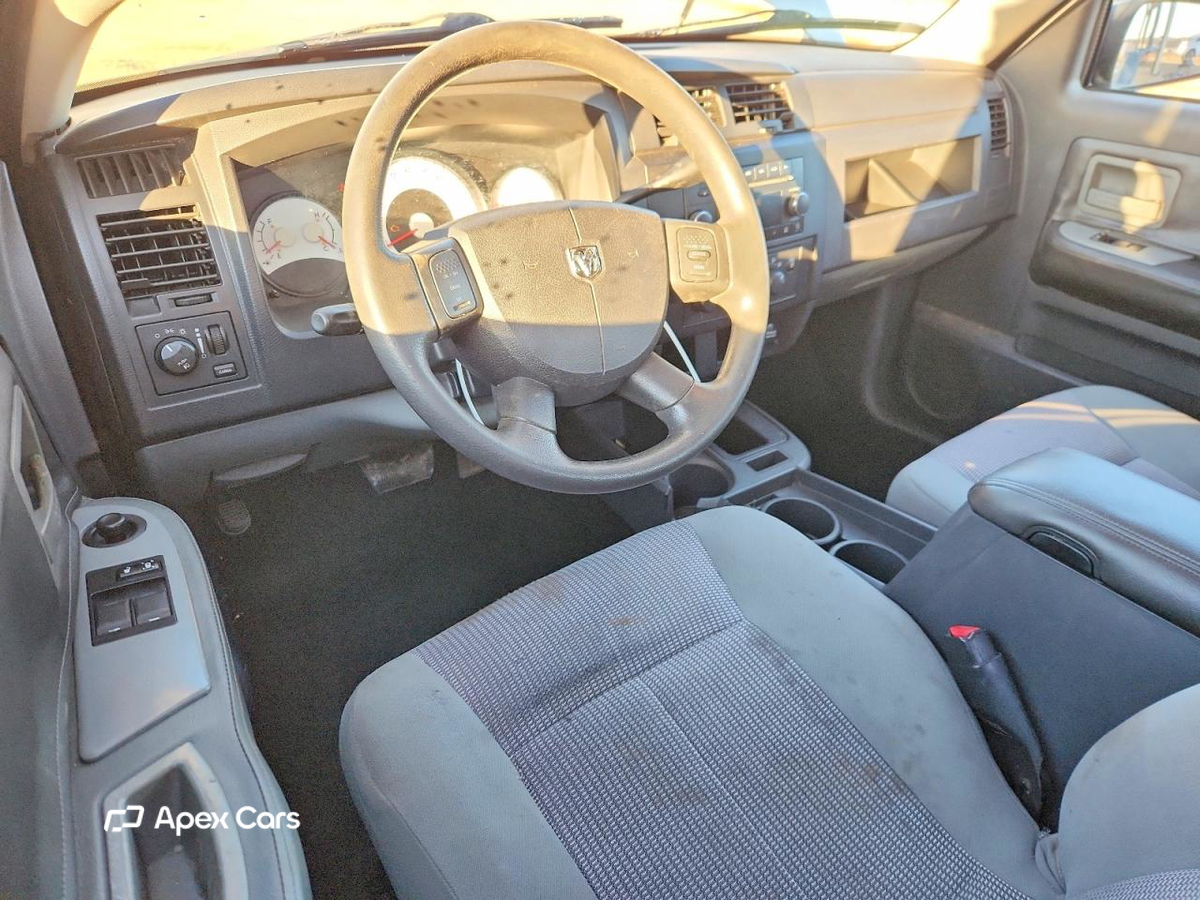 Dodge Dakota 2011