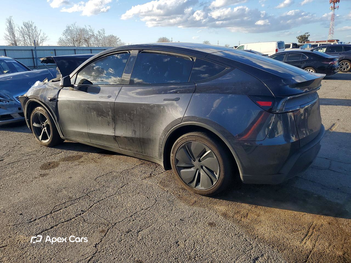 Tesla Model Y 2026
