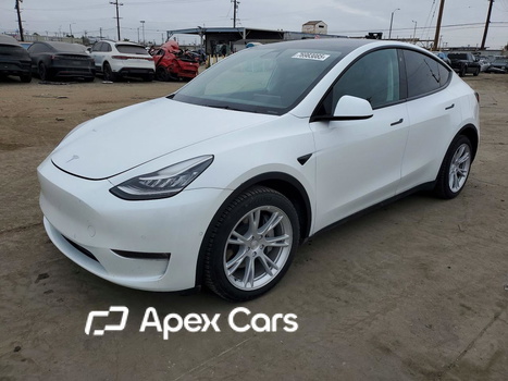Tesla Model Y 2022 - Image 1 of 13