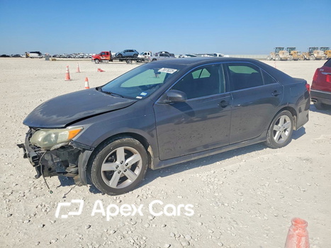 Toyota Camry 2012 - Image 1 of 13